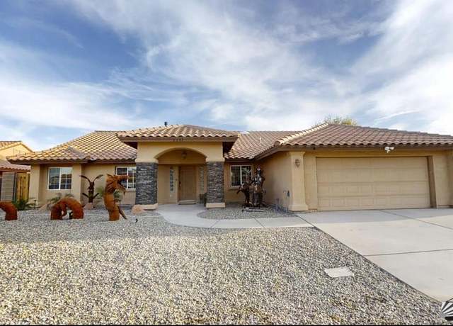 Property at 8247 E Topeka Pl, Yuma, AZ 85365, 3 beds, 2 baths