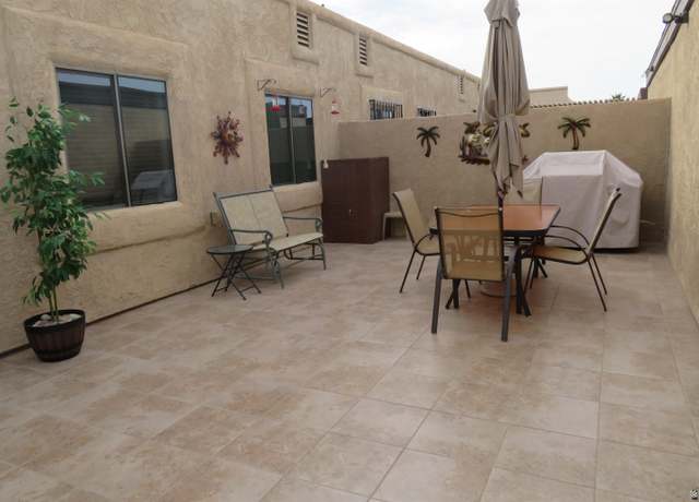 Property at 11424 S Mesa Dr, Yuma, AZ 85367, 2 beds, 2.5 baths