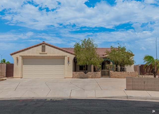 Property at 3647 S Akers Way, Yuma, AZ 85365, 4 beds, 3 baths