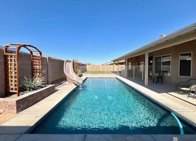 Property at 7922 E 38 Pl, Yuma, AZ 85365, 5 beds, 3 baths