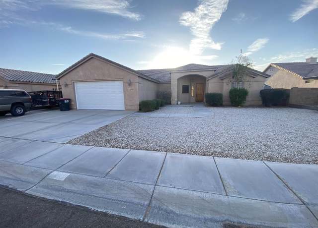 Property at 11290 Avenida La Primera, Yuma, AZ 85367, 4 beds, 2 baths