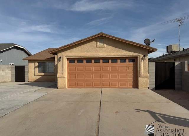 Property at 1081 N Mccain Ave, San Luis, AZ 85349, 3 beds, 2 baths