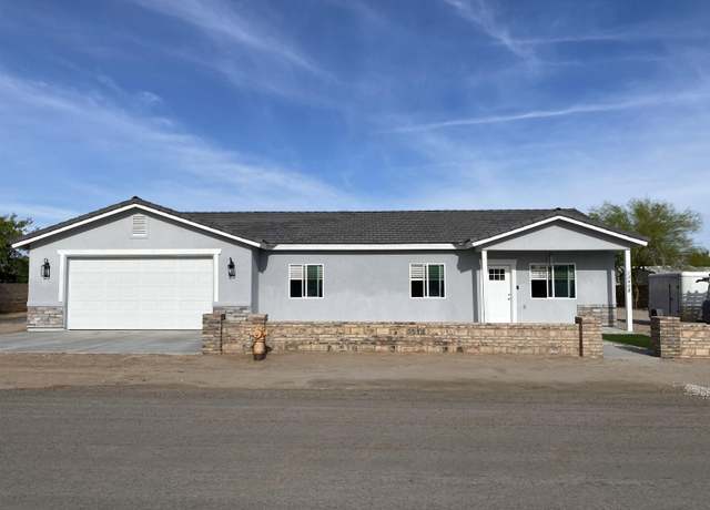 Property at 12408 S Paula Ave, Yuma, AZ 85367, 3 beds, 2 baths