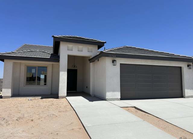 Property at 10744 E 45 Pl, Yuma, AZ 85367, 3 beds, 2 baths