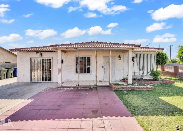 Property at 1802 S 11 Ave, Yuma, AZ 85364, 4 beds, 2 baths