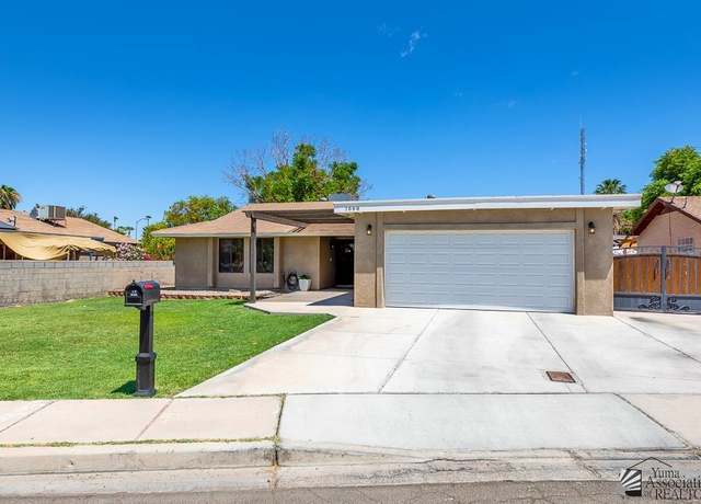 Property at 1668 W Citrus Loop, Yuma, AZ 85364, 3 beds, 2 baths
