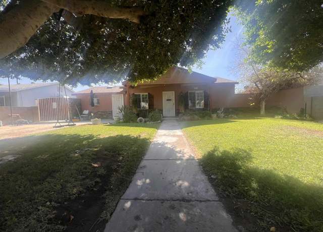 Property at 1911 S 11 Ave, Yuma, AZ 85364, 4 beds, 3 baths