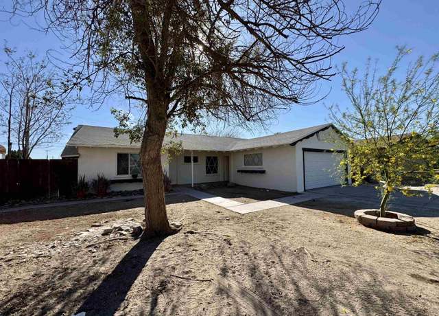 Property at 2039 S 11 Ave, Yuma, AZ 85364, 5 beds, 2 baths
