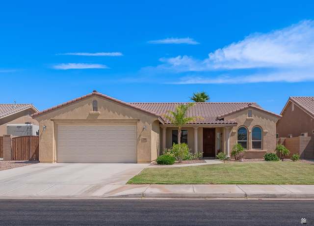 Property at 7896 E 37 Pl, Yuma, AZ 85365, 4 beds, 3 baths