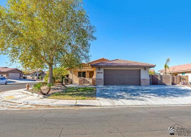 Property at 12586 S Driftwood Dr, Yuma, AZ 85367, 3 beds, 2 baths