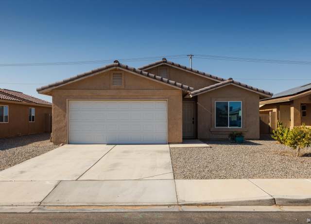 Property at 7246 E 36 Pl, Yuma, AZ 85365, 3 beds, 2 baths
