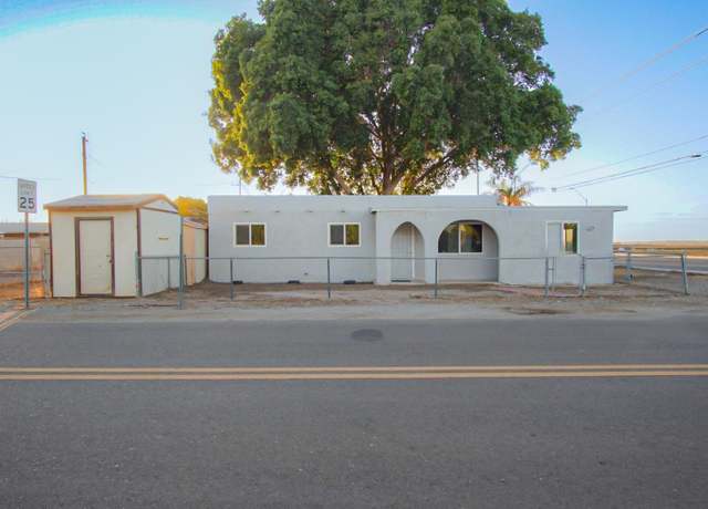 Property at 4333 W 8 St, Yuma, AZ 85364, 3 beds, 1.5 baths