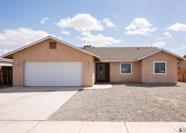 Property at 9603 E 36 Pl, Yuma, AZ 85365, 4 beds, 3 baths