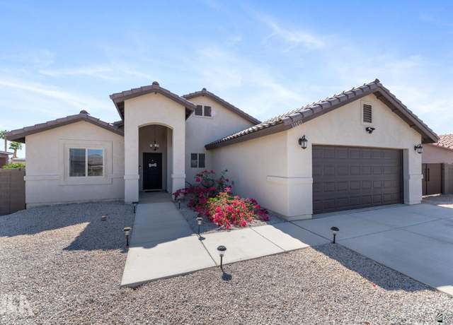 Property at 11801 S Gila St, Wellton, AZ 85356, 3 beds, 2 baths