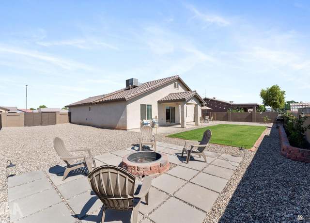 Property at 11801 S Gila St, Wellton, AZ 85356, 3 beds, 2 baths