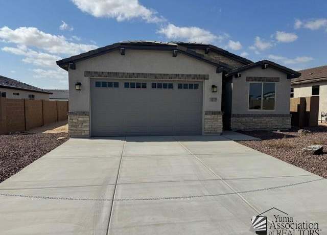 Property at 7573 E 35 St, Yuma, AZ 85365, 3 beds, 3 baths