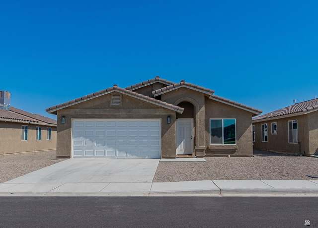 Property at 7896 E 46 St, Yuma, AZ 85365, 4 beds, 2 baths