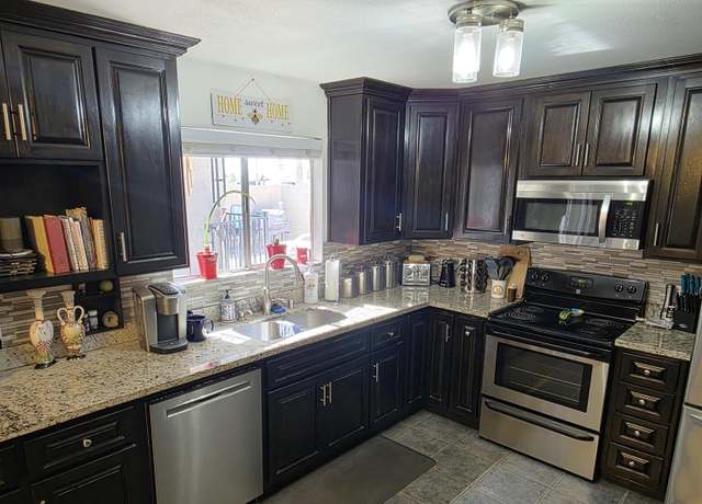 Property at 1904 E 26 Pl, Yuma, AZ 85365, 2 beds, 2 baths