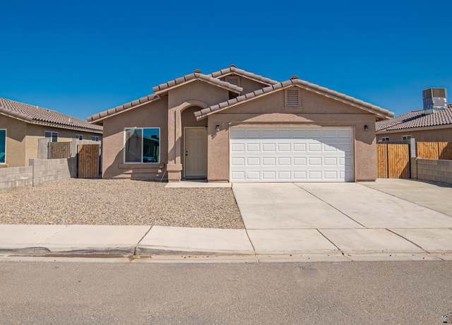 Property at 7850 E 44th Pl, Yuma, AZ 85365, 4 beds, 2 baths