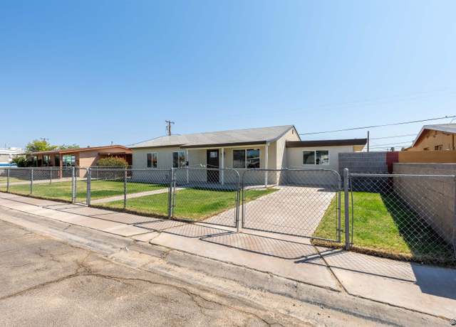 Property at 907 E La Mesa St, Yuma, AZ 85365, 4 beds, 2 baths