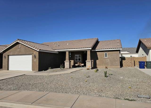 Property at 3956 S 34 Dr, Yuma, AZ 85365, 3 beds, 1.5 baths