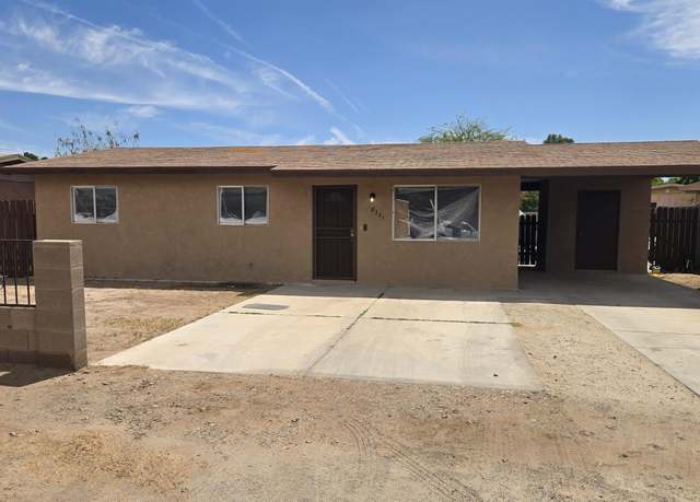 Property at 8331 S Coconino Ln, Yuma, AZ 85364, 3 beds, 1.5 baths