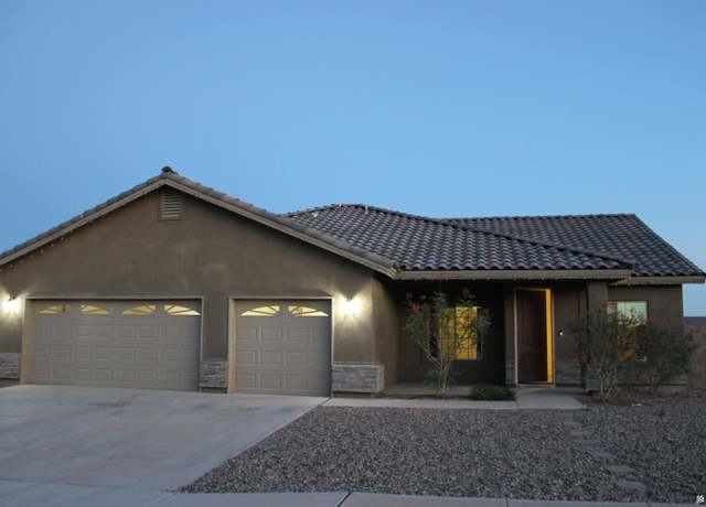 Property at 4491 W 27 St, Yuma, AZ 85364, 4 beds, 2 baths