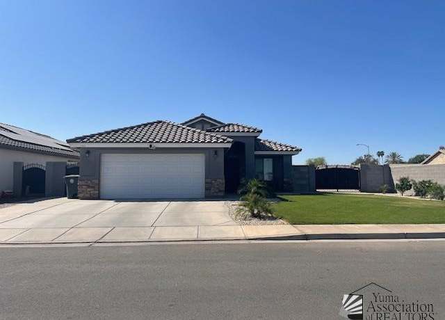 Property at 581 E 13 Pl, Somerton, AZ 85350, 3 beds, 2 baths
