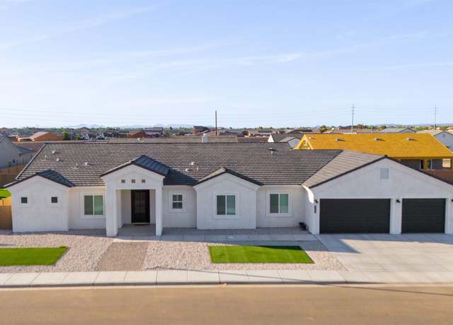 Property at 5922 E 47 St, Yuma, AZ 85365, 4 beds, 3.5 baths