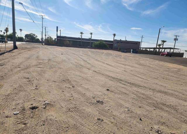 Property at 415 E 32 St, Yuma, AZ 85364