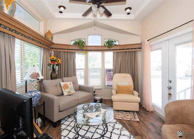 Property at 13565 E 44 St, Yuma, AZ 85367, 1 bed, 1 bath