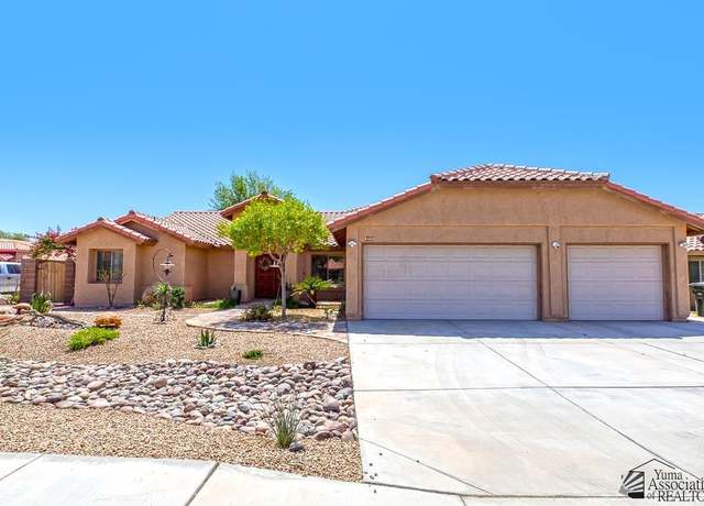 Property at 8469 E Topeka Pl, Yuma, AZ 85365, 4 beds, 2 baths