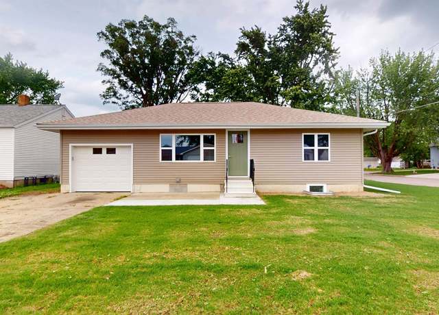 Property at 518 Spruce St, Cherokee, IA 51012, 3 beds, 2 baths
