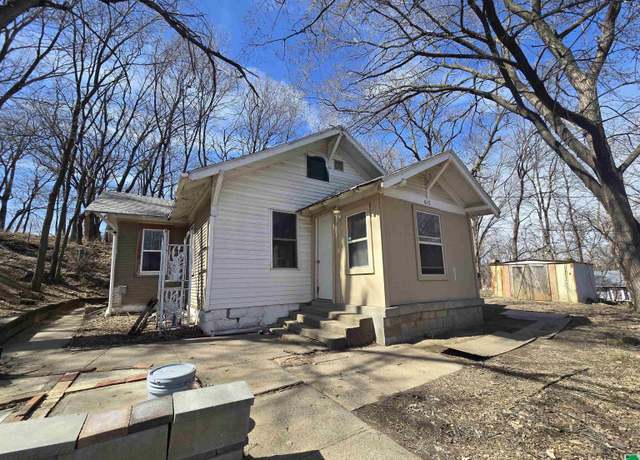 Property at 615 Colon St, Sioux City, IA 51103, 2 beds, 1 bath