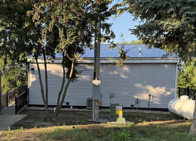 Property at 46653 Walkers Place #15 Pl, Vermillion, SD 57069, 2 beds, 2 baths