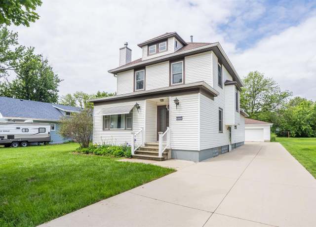 Property at 615 4th St, Merrill, IA 51038, 4 beds, 2 baths