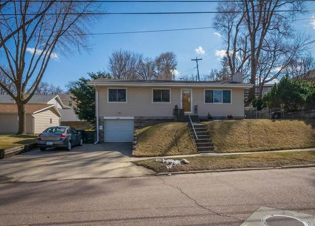 Property at 5210 Glenn Ave, Sioux City, IA 51106, 3 beds, 1.5 baths
