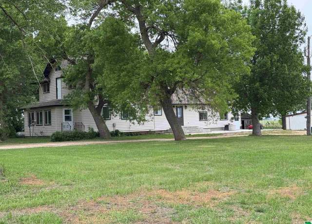 Property at 1334 Jackson Ave, Rock Rapids, IA 51246, 4 beds, 2 baths