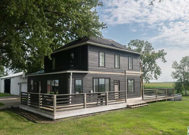 Property at 4270 400th St, Hospers, IA 51238, 4 beds, 2 baths
