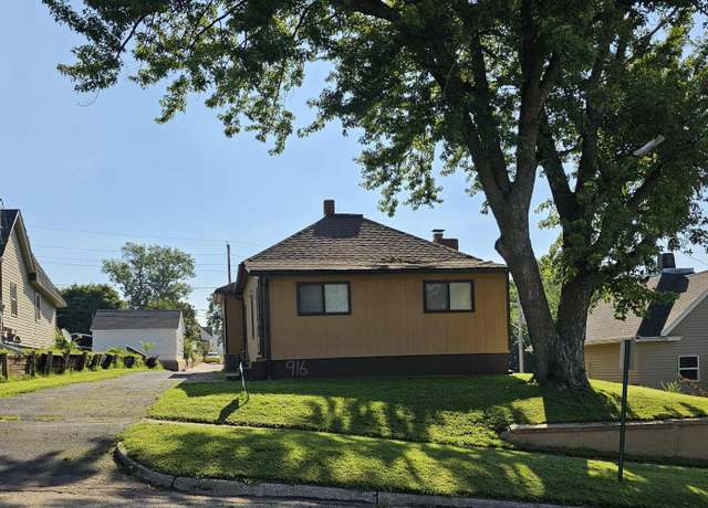 Property at 916 S Helen St, Sioux City, IA 51106, 2 beds, 1 bath