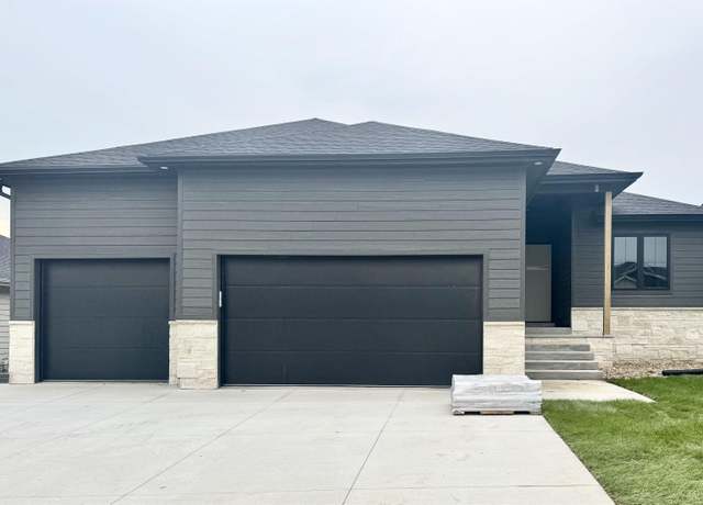 Property at 6805 Prairie View Dr, Sioux City, IA 51106, 3 beds, 2 baths