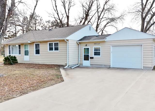 Property at 927 Ithica Way, Dakota City, NE 68731, 3 beds, 2 baths