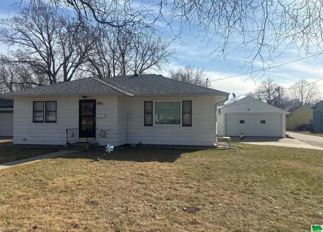 Property at 602 Sherman Ave, Cherokee, IA 51012, 2 beds, 1 bath