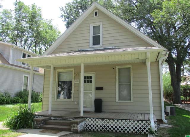 Property at 3510 5th Ave, Sioux City, IA 51106, 2 beds, 1 bath