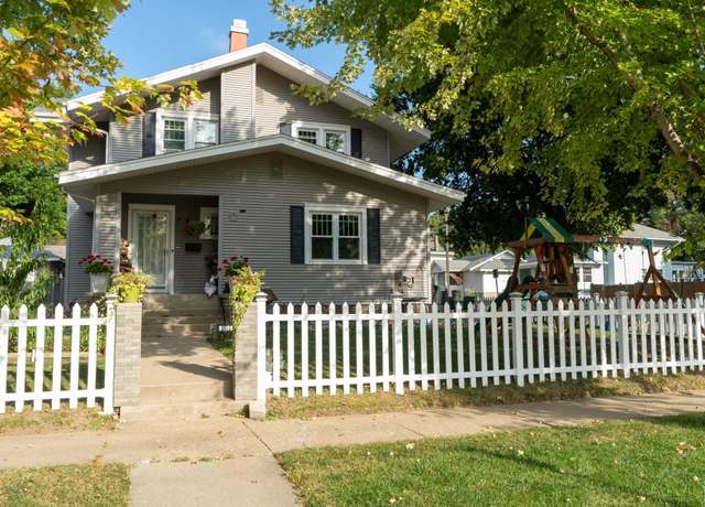 Property at 3300 Jackson St, Sioux City, IA 51104, 4 beds, 3 baths