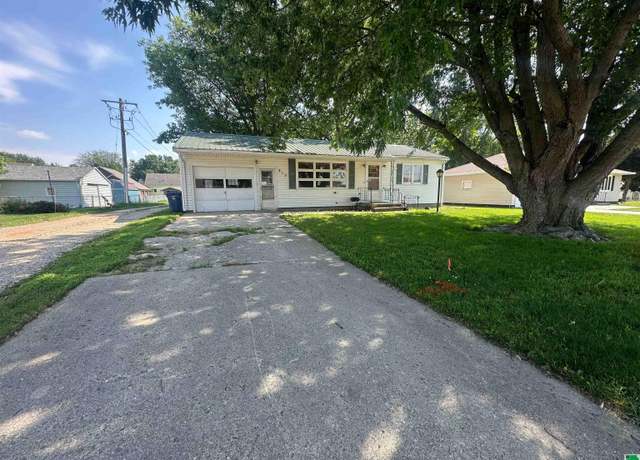 Property at 213 W Greene St, Paullina, IA 51046, 2 beds, 1 bath
