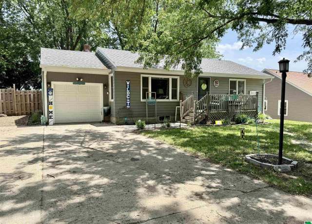 Property at 516 S 4th St, Moville, IA 51039, 2 beds, 2 baths