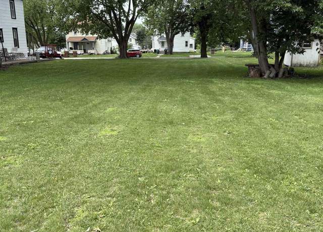 Property at 305 Ontario St, Storm Lake, IA 50588