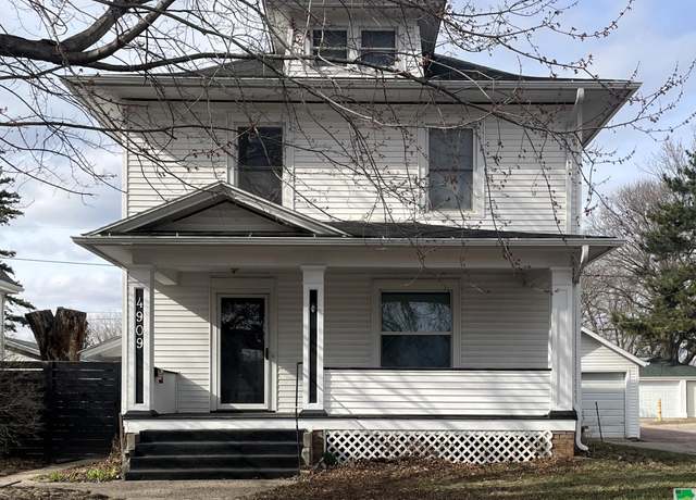 Property at 4909 Morningside Ave, Sioux City, IA 51106, 3 beds, 2 baths