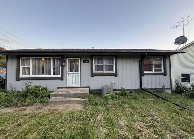 Property at 5208 Laurel Ave, Sioux City, IA 51106, 3 beds, 1 bath